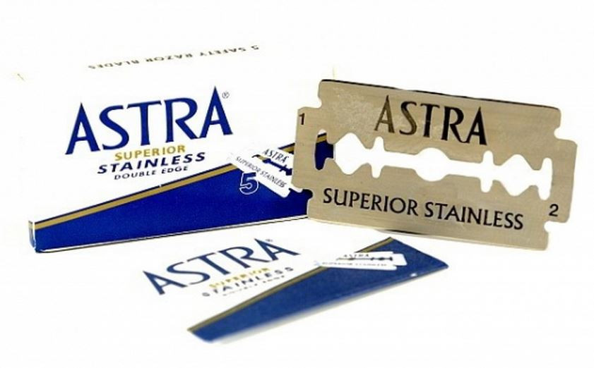 Astra Superior Quality Stainless Steel Double Edged Razor Blades Pack