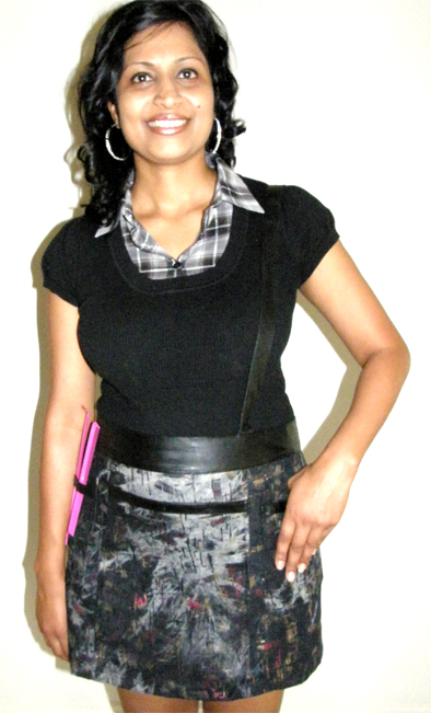 Classic Stylist Denim Apron with shoulder strap and pockets for tools